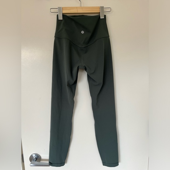 Like New Lulu Lemon High Rise Align Tight Size 4 - Picture 3 of 5